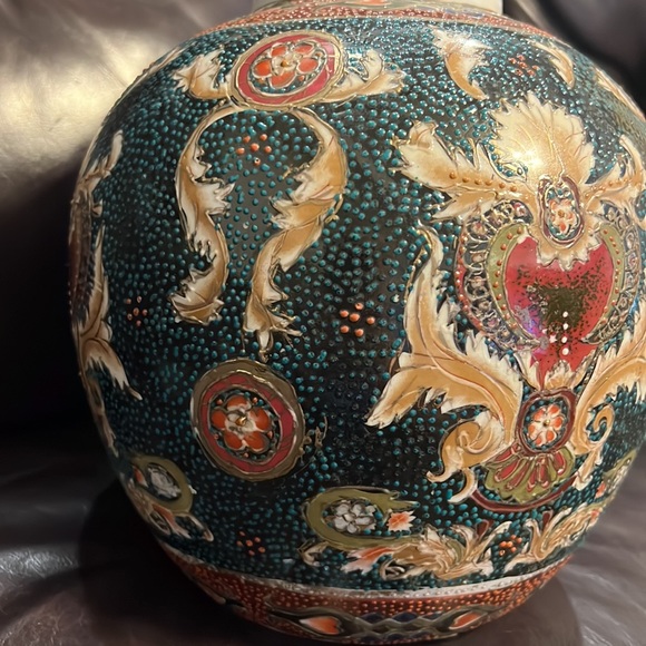 Chinese Gold Gild Cloisonne 11" Decorative Vase - Picture 2 of 4